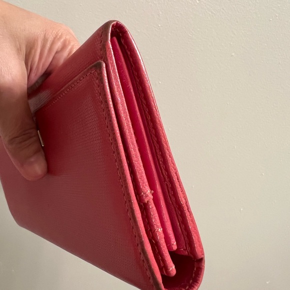 FENDI Bi-fold long wallet, dark pink. Small rubbing on edges - Picture 5 of 13